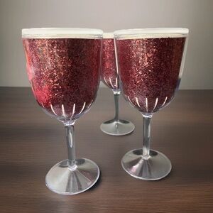 Elegant Red Glitter Wine Glasses